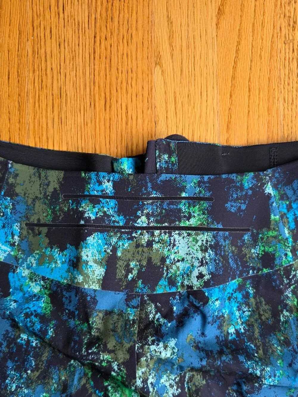 Lululemon EI Current Board Shorts | 32 inch waist | Green Blue Splatter Camo